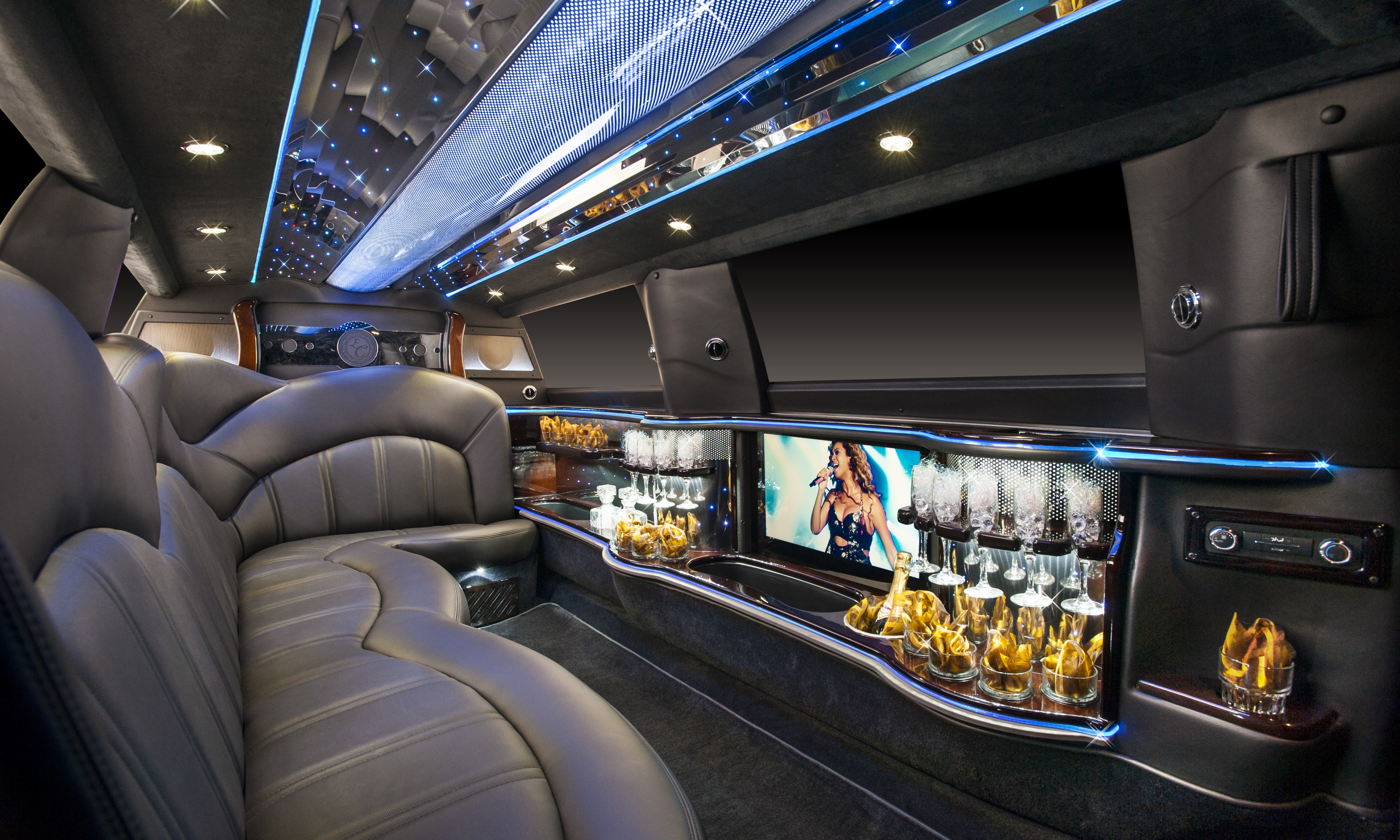 lincoln mkt interior image